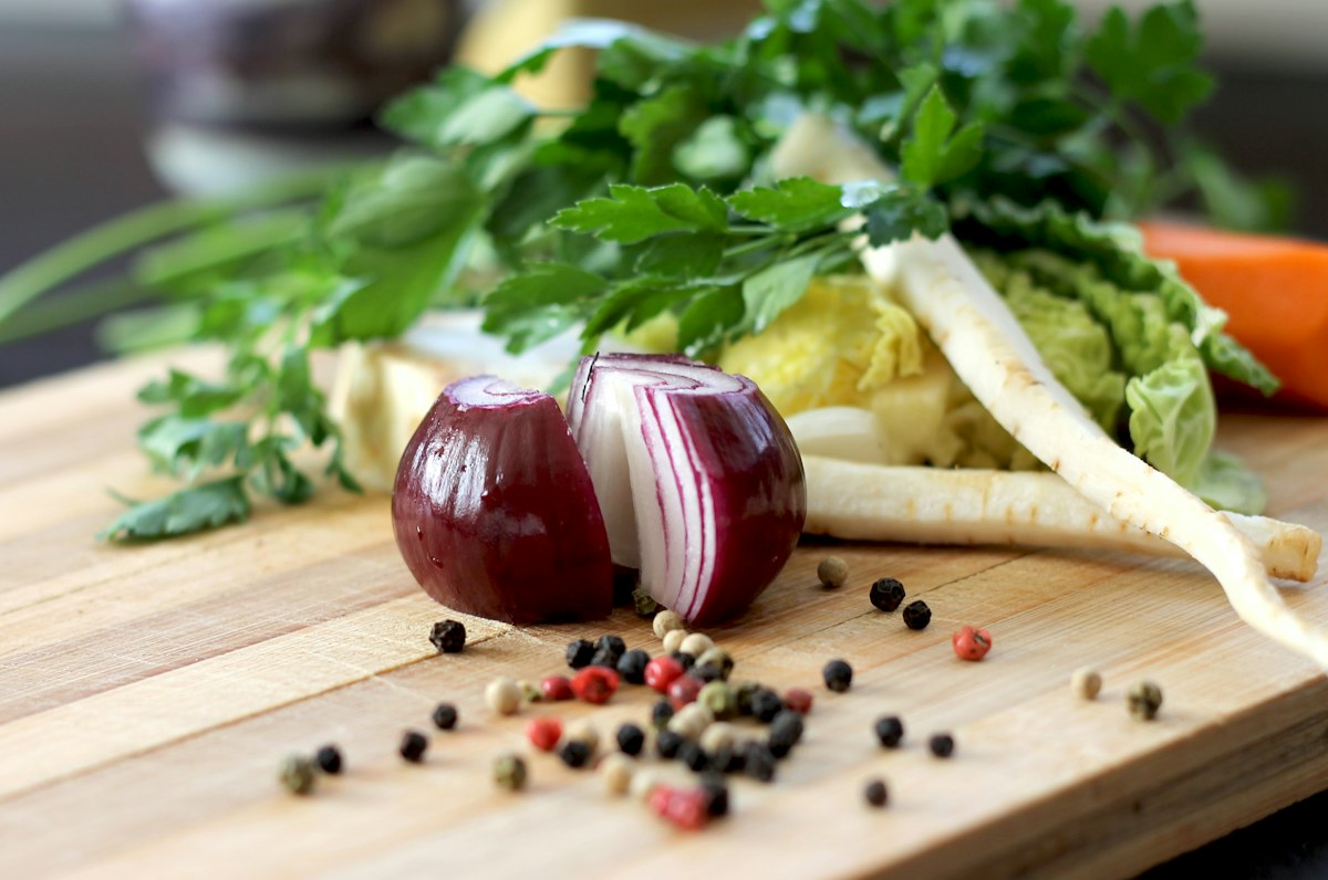 Grillowany łosoś z roślinami